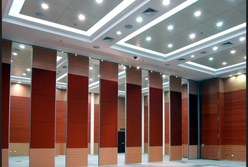 酒店(浙江)移動(dòng)隔斷--用哪種材質(zhì)的比較好？